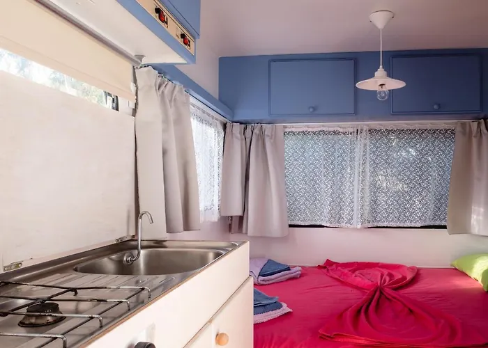 Elizabeth 2* Rethymno (Crete)