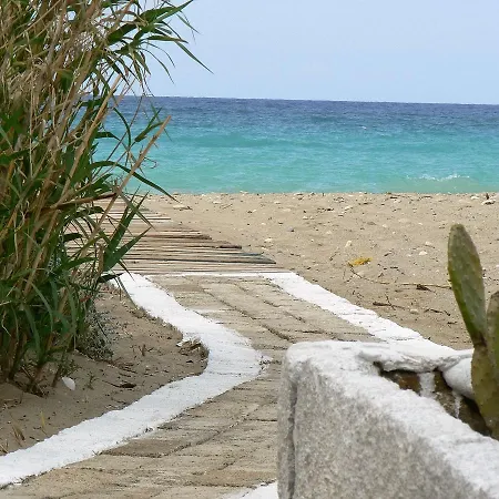 Elizabeth Кемпінг 2*