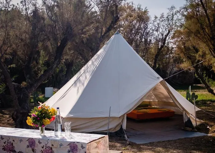 Elizabeth Camping 2*