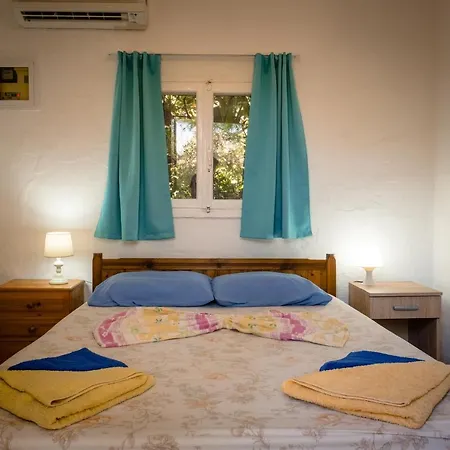 Elizabeth אתר קמפינג